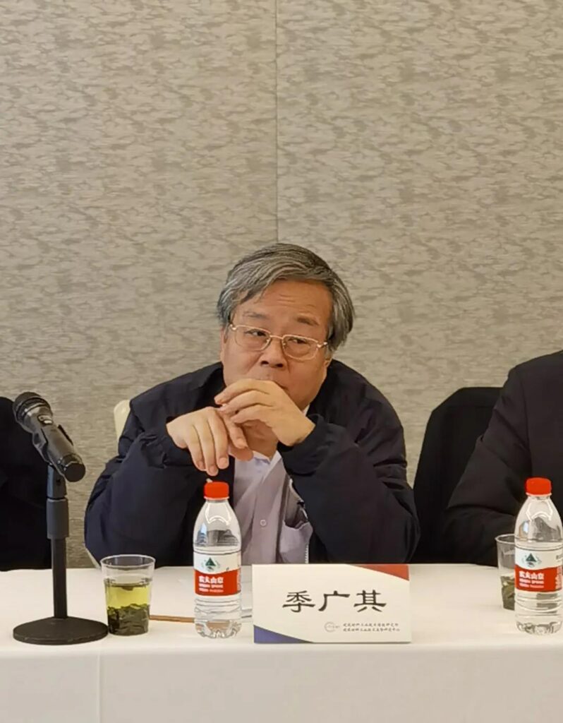 《建筑絕熱用石墨改性擠塑聚苯乙烯泡沫塑料板》標(biāo)準(zhǔn)項(xiàng)目第二次工作會(huì)議在北京召開-3-20230902093029