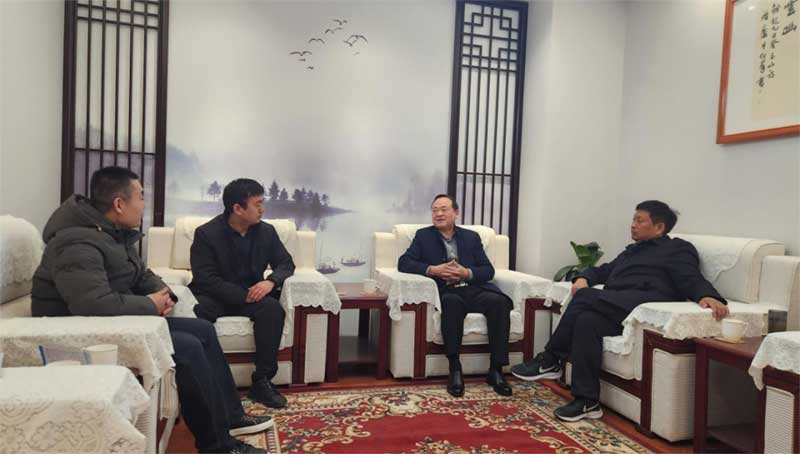 與河南**、固天下防水高層共商建筑修繕行業(yè)未來與發(fā)展